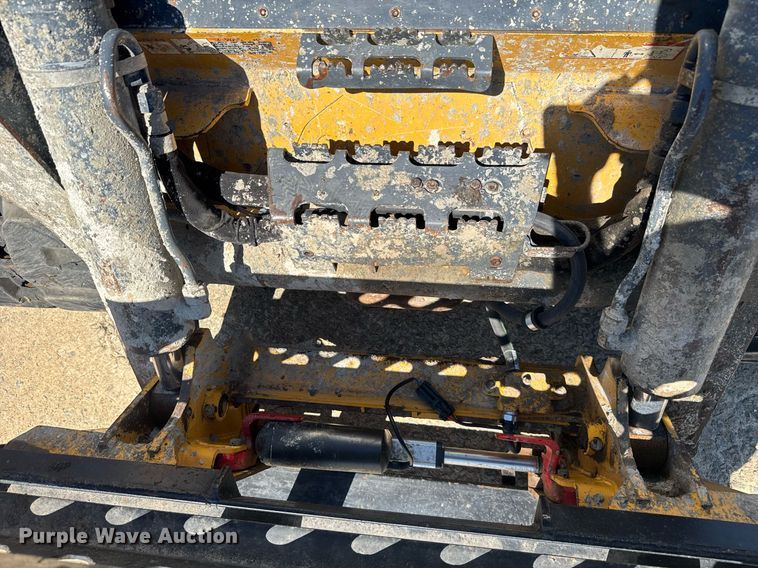 image for item EE0059 2018 John Deere 333G tracked skid steer loader