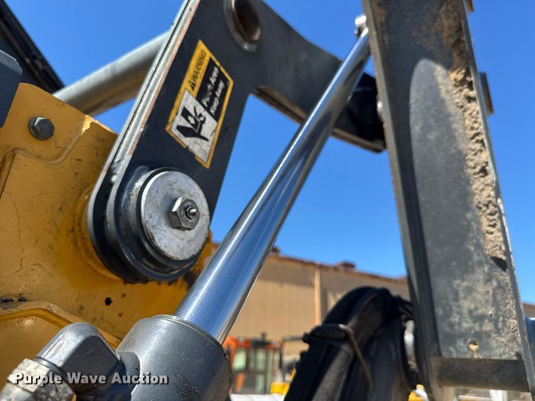 image for item EE0059 2018 John Deere 333G tracked skid steer loader