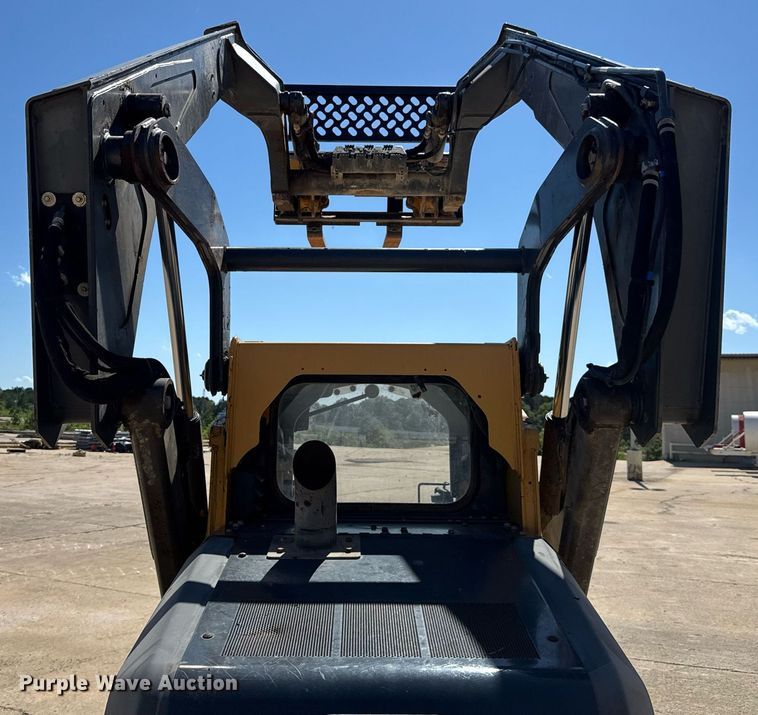 image for item EE0059 2018 John Deere 333G tracked skid steer loader