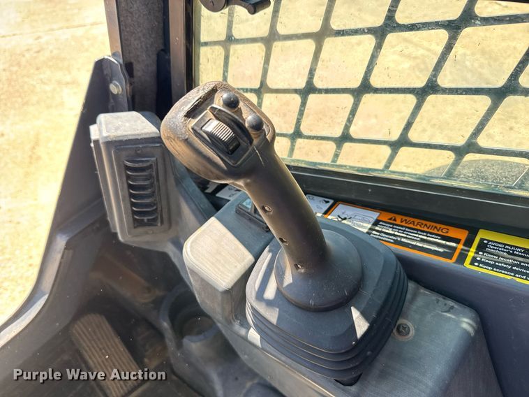 image for item EE0059 2018 John Deere 333G tracked skid steer loader