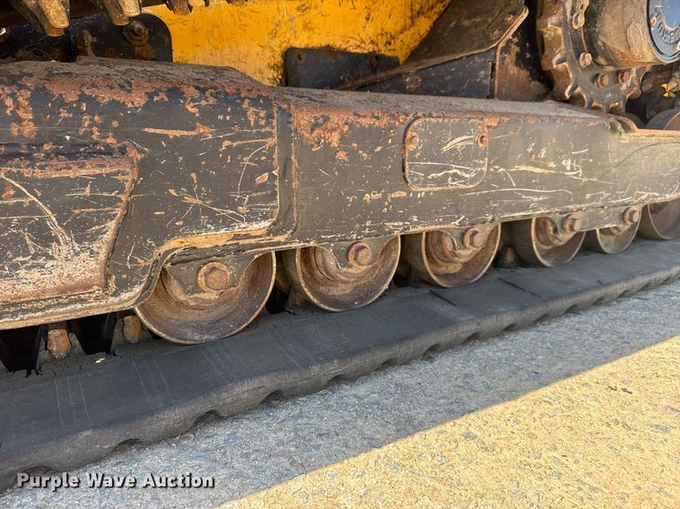 image for item EE0059 2018 John Deere 333G tracked skid steer loader