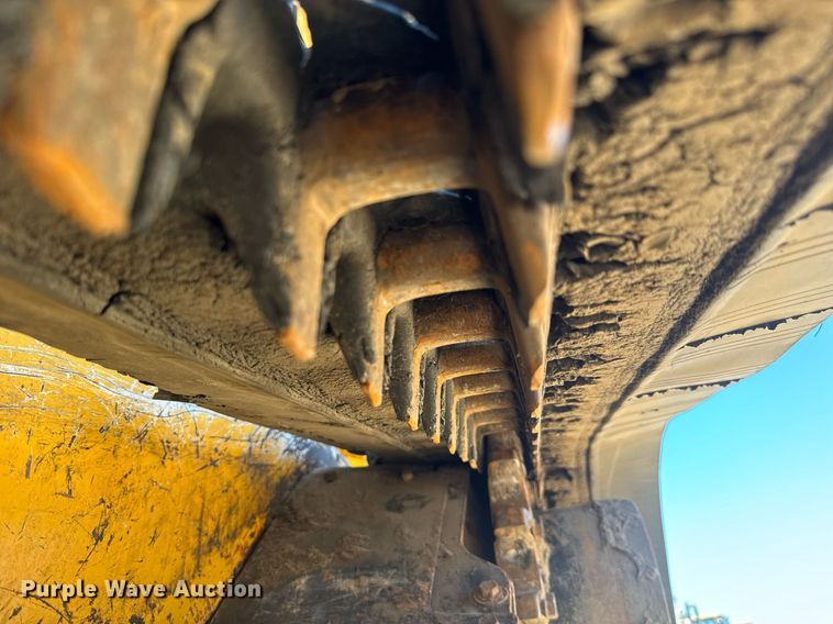 image for item EE0059 2018 John Deere 333G tracked skid steer loader