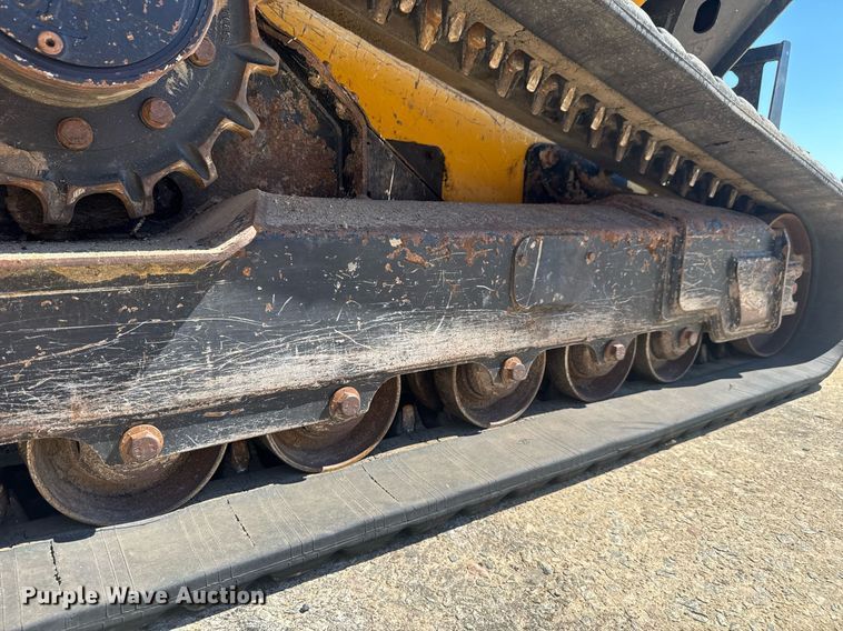 image for item EE0059 2018 John Deere 333G tracked skid steer loader