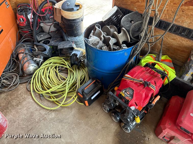 image for item EE0060 2019 Cargo Craft enclosed cargo trailer