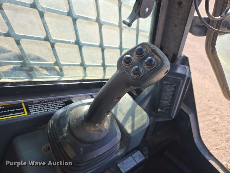 image for item EE0061 2018 John Deere 333G tracked skid steer loader