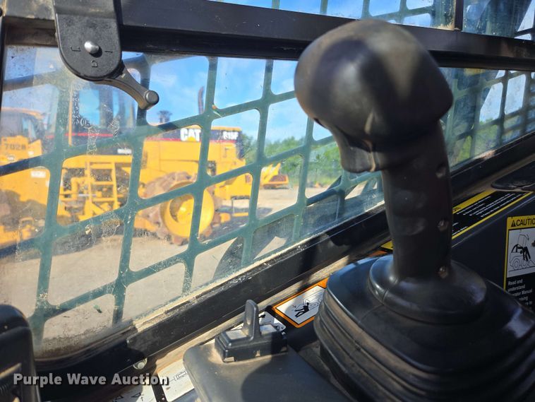 image for item EE0061 2018 John Deere 333G tracked skid steer loader