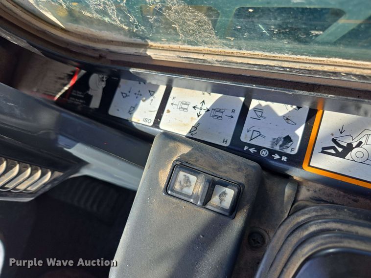 image for item EE0061 2018 John Deere 333G tracked skid steer loader