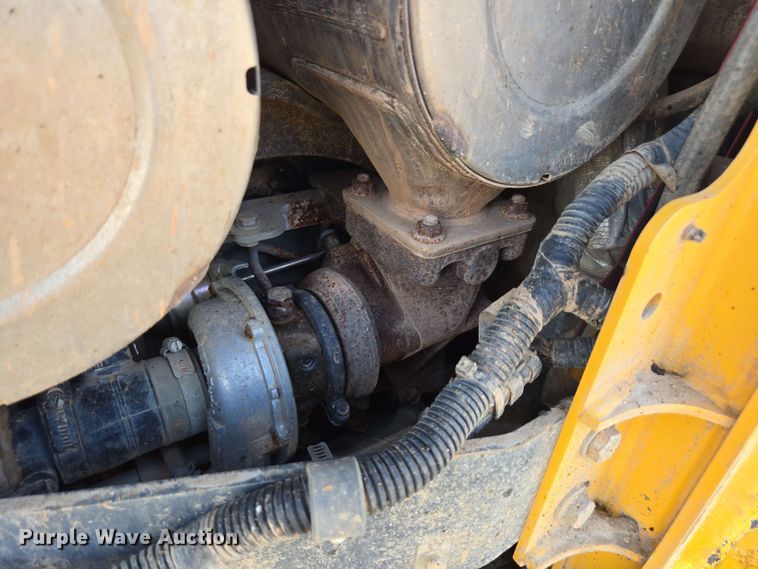 image for item EE0061 2018 John Deere 333G tracked skid steer loader