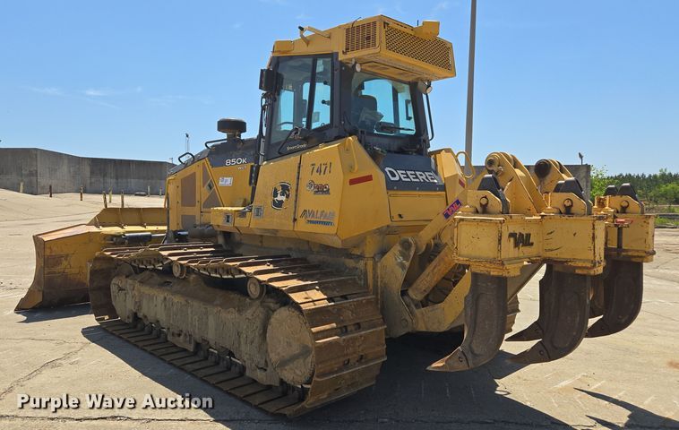 image for item EE0062 2018 John Deere 850K WLT dozer