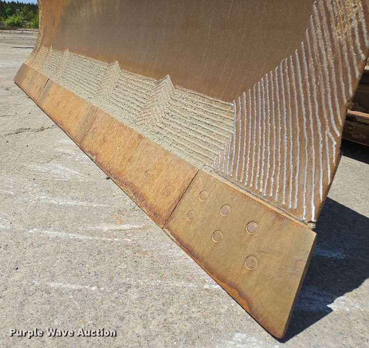 image for item EE0062 2018 John Deere 850K WLT dozer