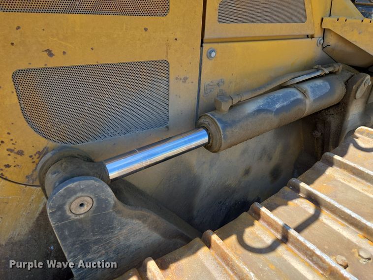 image for item EE0062 2018 John Deere 850K WLT dozer