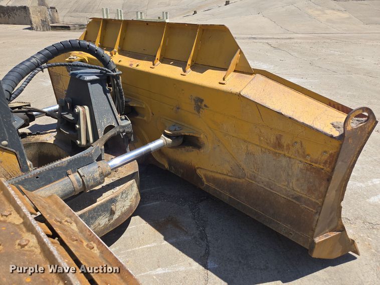 image for item EE0062 2018 John Deere 850K WLT dozer