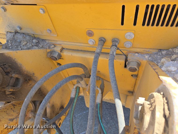 image for item EE0062 2018 John Deere 850K WLT dozer