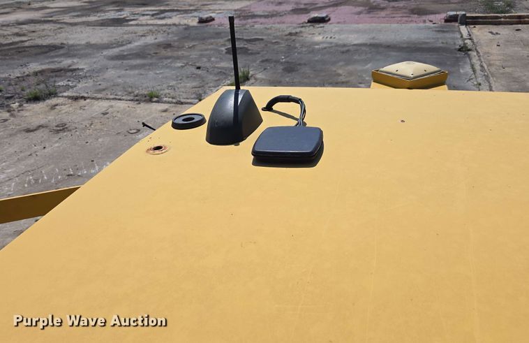 image for item EE0062 2018 John Deere 850K WLT dozer