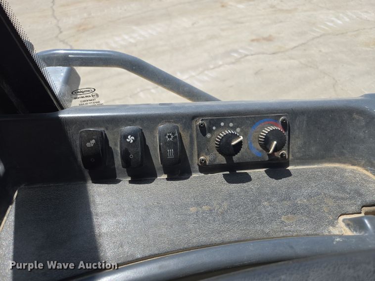 image for item EE0062 2018 John Deere 850K WLT dozer