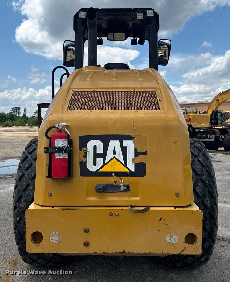 image for item EE0064 2019 Caterpillar CS56B single drum vibratory roller