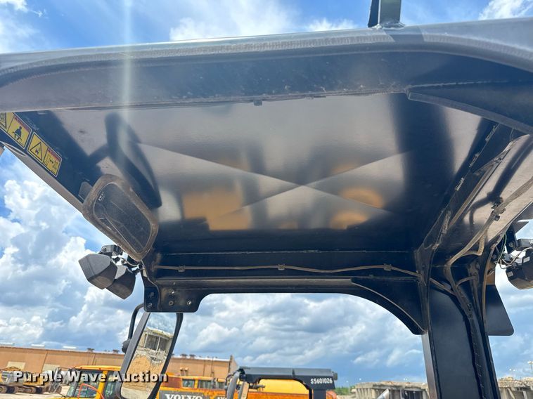 image for item EE0064 2019 Caterpillar CS56B single drum vibratory roller