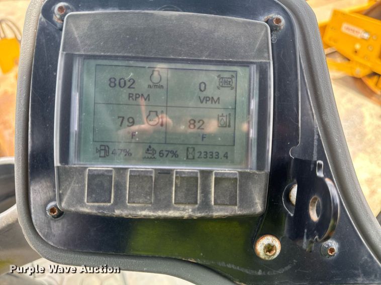 image for item EE0064 2019 Caterpillar CS56B single drum vibratory roller