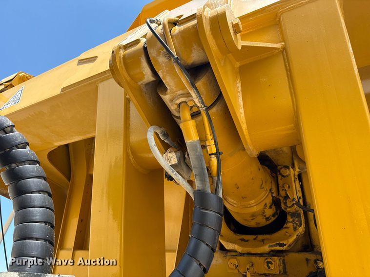 image for item EE0068 2018 Caterpillar 730C2 EJ articulated haul truck