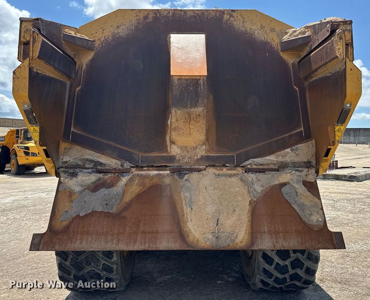 image for item EE0068 2018 Caterpillar 730C2 EJ articulated haul truck