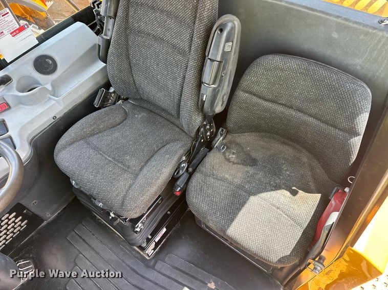 image for item EE0068 2018 Caterpillar 730C2 EJ articulated haul truck