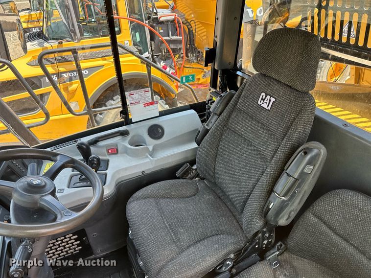 image for item EE0068 2018 Caterpillar 730C2 EJ articulated haul truck