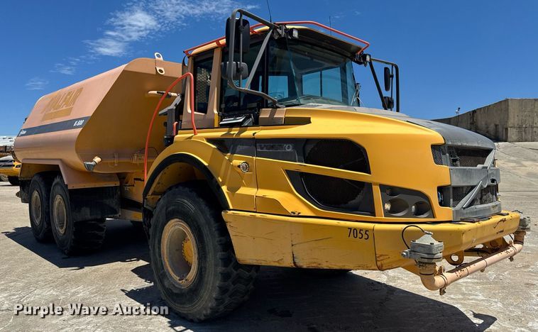 image for item EE0069 2015 Volvo A25G water wagon
