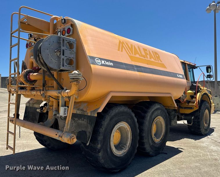 image for item EE0069 2015 Volvo A25G water wagon