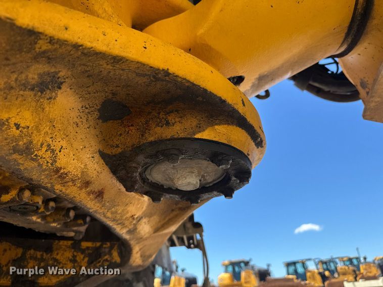 image for item EE0069 2015 Volvo A25G water wagon