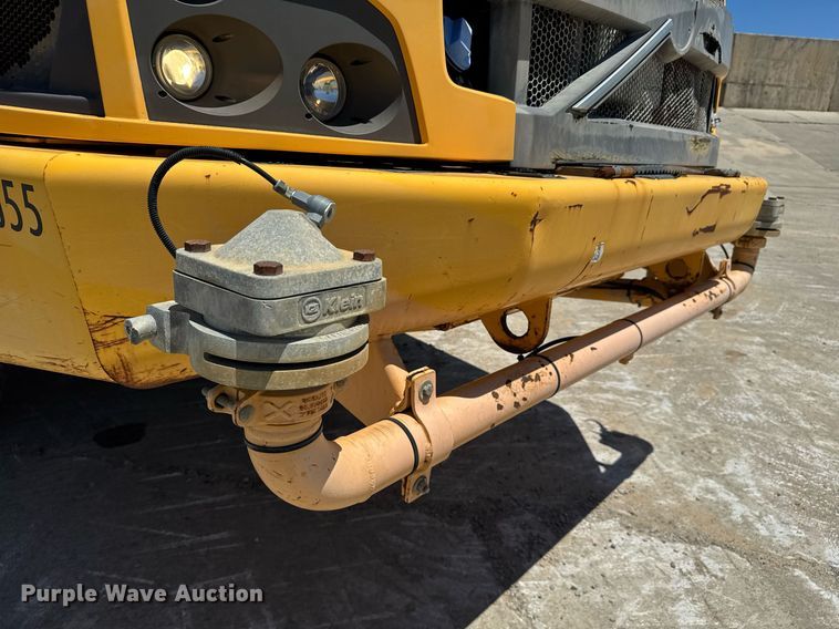 image for item EE0069 2015 Volvo A25G water wagon