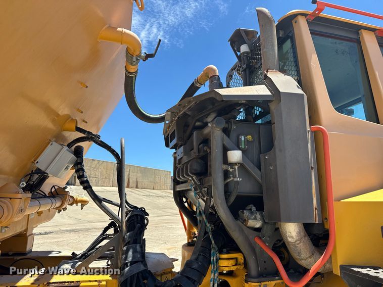 image for item EE0069 2015 Volvo A25G water wagon