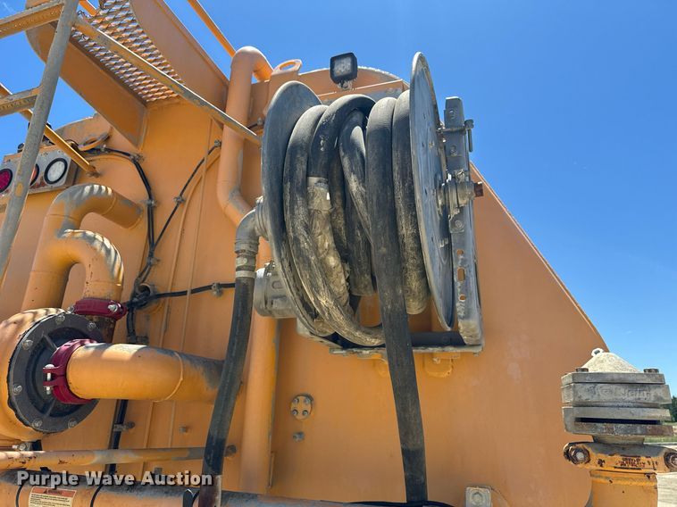 image for item EE0069 2015 Volvo A25G water wagon