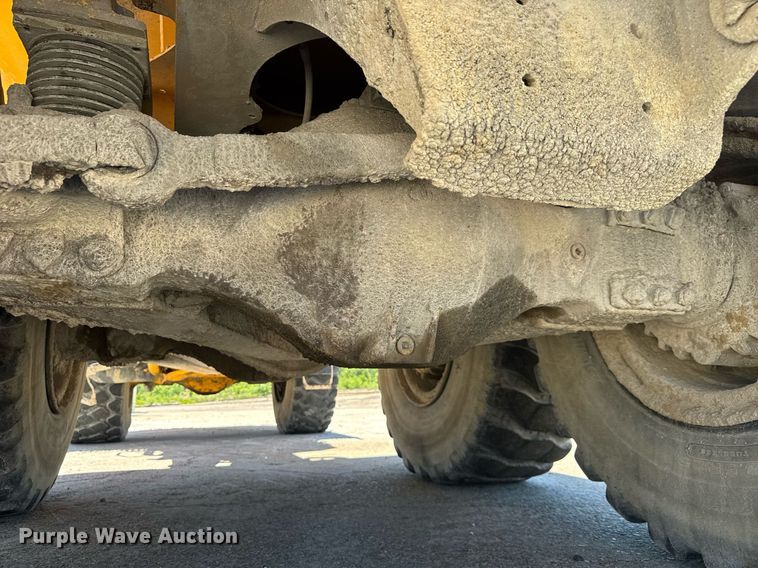 image for item EE0069 2015 Volvo A25G water wagon