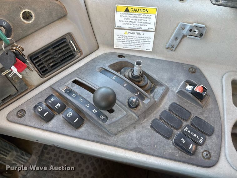 image for item EE0069 2015 Volvo A25G water wagon