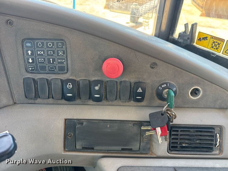 image for item EE0069 2015 Volvo A25G water wagon