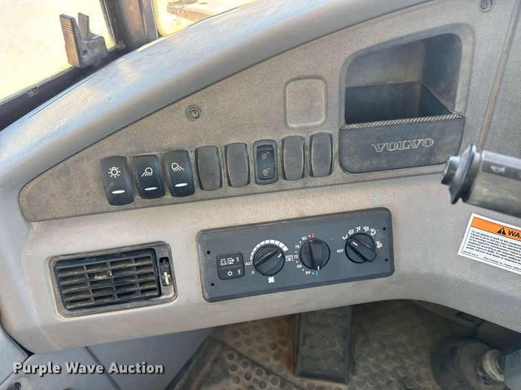 image for item EE0069 2015 Volvo A25G water wagon