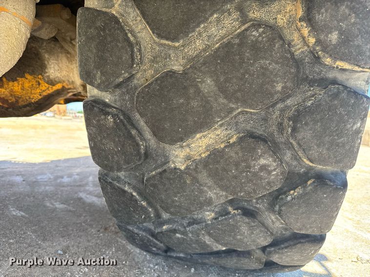 image for item EE0069 2015 Volvo A25G water wagon