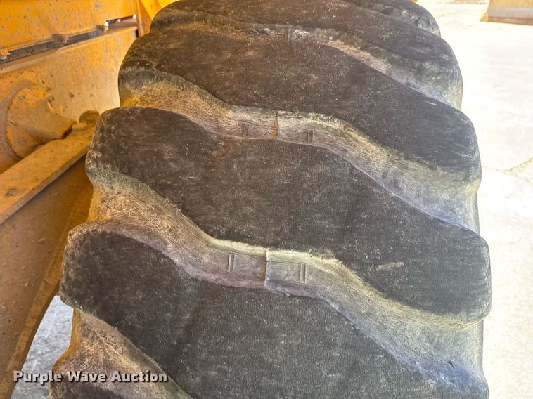 image for item EE0069 2015 Volvo A25G water wagon