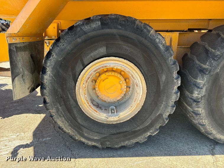 image for item EE0069 2015 Volvo A25G water wagon