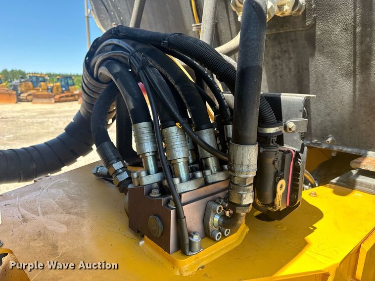 image for item EE0070 2018 Volvo A25G water wagon