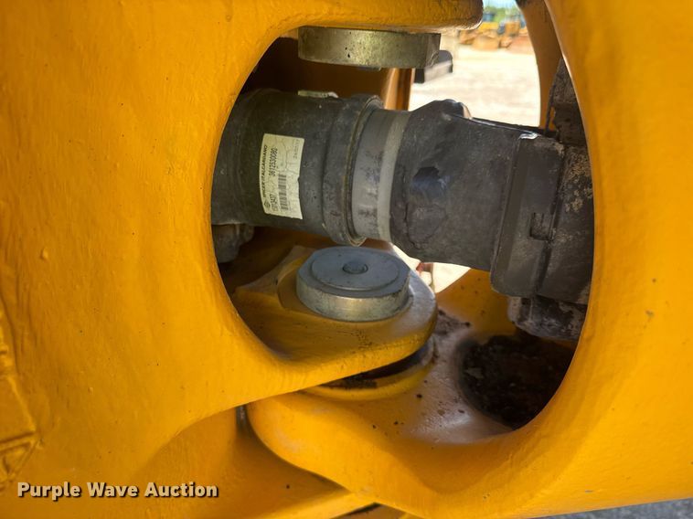 image for item EE0070 2018 Volvo A25G water wagon