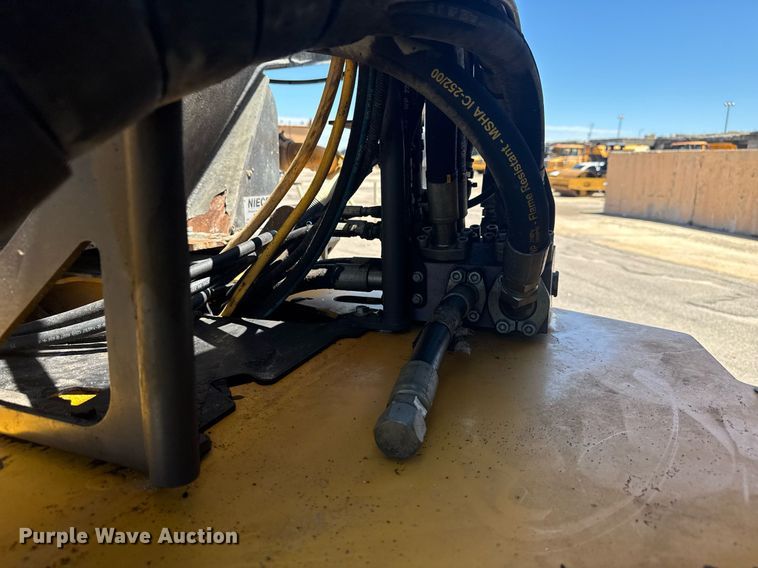 image for item EE0070 2018 Volvo A25G water wagon