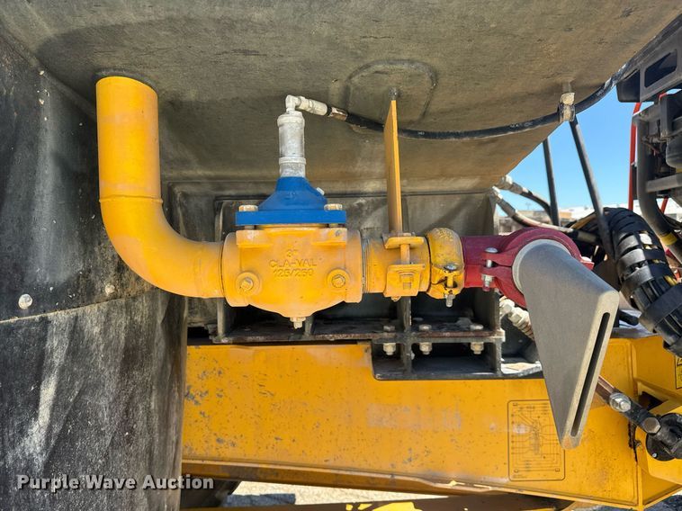 image for item EE0070 2018 Volvo A25G water wagon