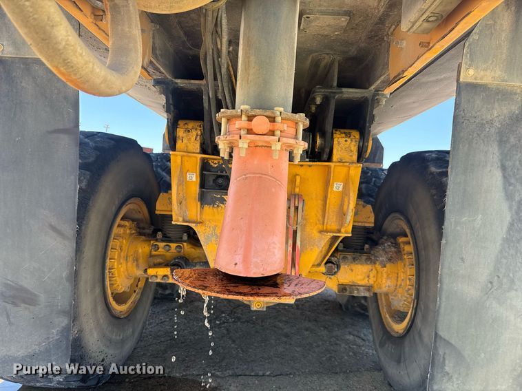 image for item EE0070 2018 Volvo A25G water wagon