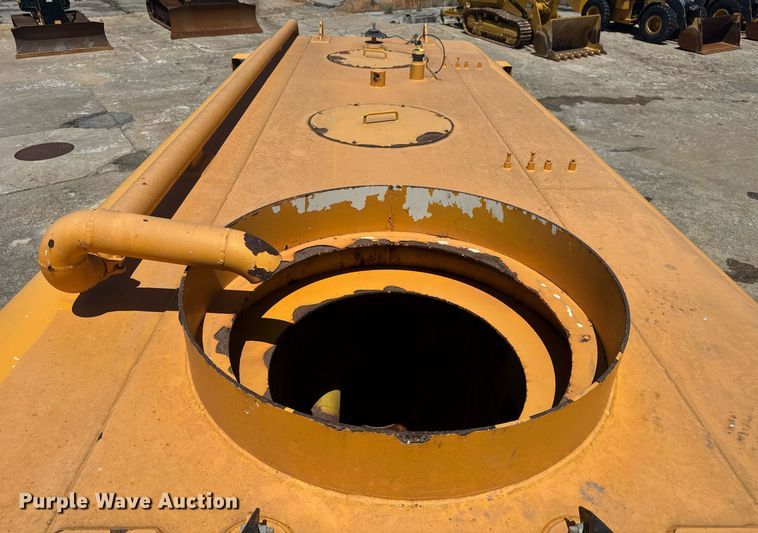 image for item EE0070 2018 Volvo A25G water wagon