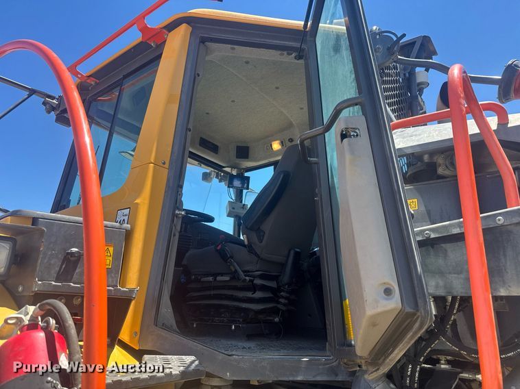 image for item EE0070 2018 Volvo A25G water wagon