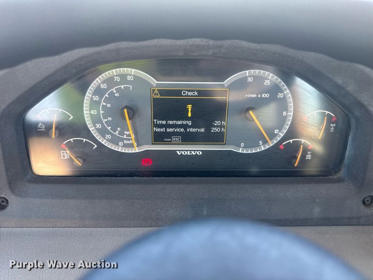 image for item EE0070 2018 Volvo A25G water wagon