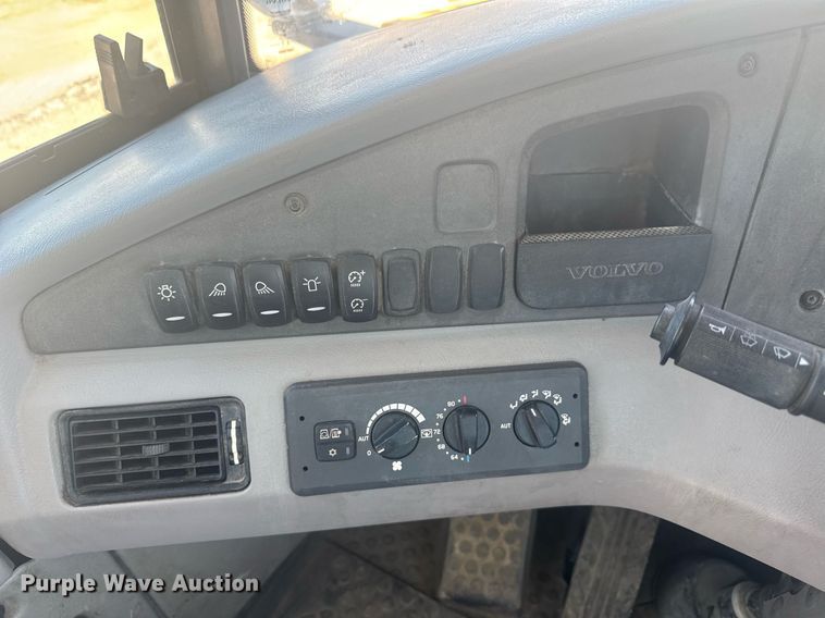 image for item EE0070 2018 Volvo A25G water wagon