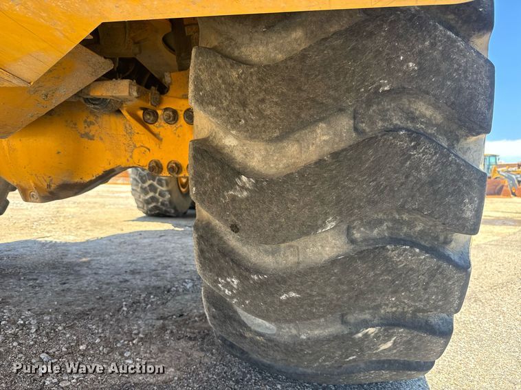 image for item EE0070 2018 Volvo A25G water wagon