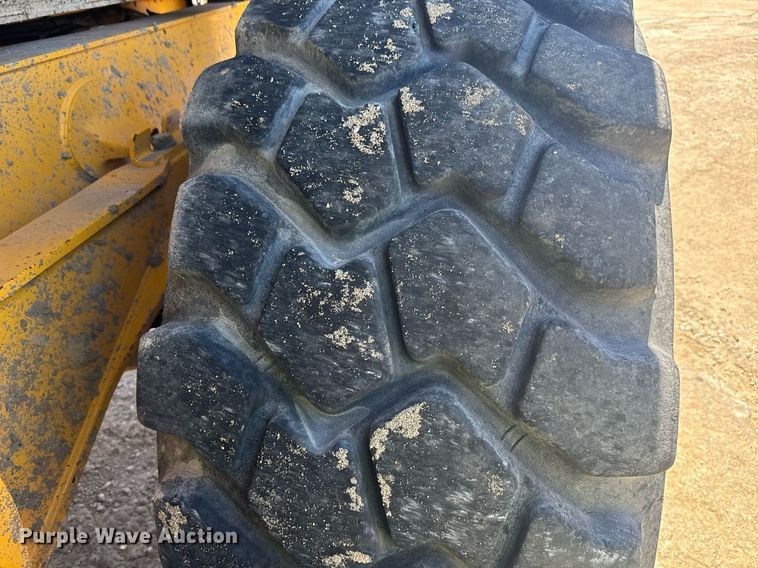 image for item EE0070 2018 Volvo A25G water wagon